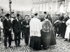 24.04.1924. Father Lebbe (Covering the hair once used in China for the liturgical functions) administer baptism to five Chinese students gathered in retreat at the Abbey Norbertine Averbode. This is Louis Cheng Sai Ho, Henry Yang Lin Fom, Jacques Chen Te Hoe, Paul Vincent Jen Wen and Simon Sio Yi Che Pei.   [Gallery I, Photo 70. Neg: X 26]
