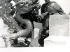27.04.1937, Beijing.        Andrew Boland, Vincent Lebbe en Raymond Jaegher van de keizerlijke Observatory (gebouwd in de late 17e eeuw onder leiding van Ferdinand Verbiest, een Belgische Jezuïet, die was hoofd van het bureau van de keizer Kang-astronomie HSI).  [Album II Photo 169. Neg: G II 73]